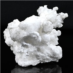 Арагонит белый кристаллическое образование 98*93*94мм, 597г