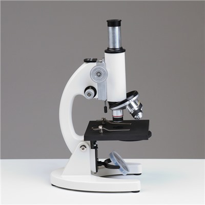 Микроскоп лабораторный кратность 40,100,1000, подсветка