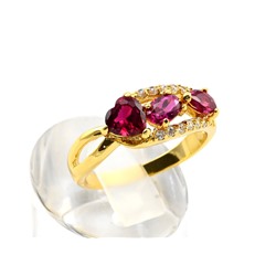 Кольцо женское "Венеция" с цирконом рубиновым, размер 18