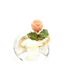Кольцо "Роза" из коралла и нефрита размер 16