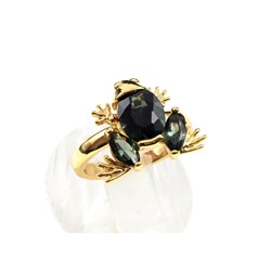 Кольцо женское "Лягушонок" со шпинелью оливковой, размер 17