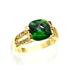 Кольцо с позолотой "Шарм" циркон зелёный, размер 20