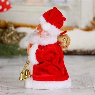 Дед Мороз "Кучерявая шубка" двигается, с подсветкой, 16,5 см