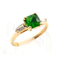 Кольцо женское "Квадрат" с цирконом зелёным, размер 16
