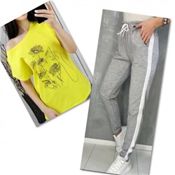 Костюм желтая футболка SIZE Plus женский образ и цветы с брюками серыми 01IN